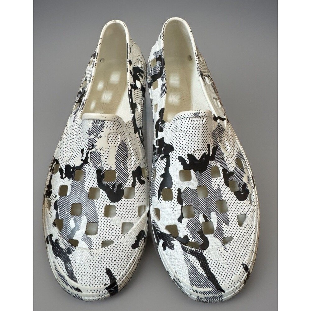 Vans Slip-On TRK Arctic Camo Men 8 Women 9.5 Water Shoes Black Marshmallow EUC